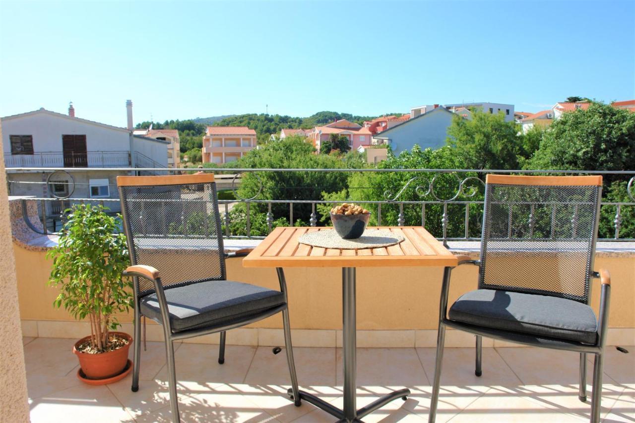 Iva Apartmani Vodice Exterior photo