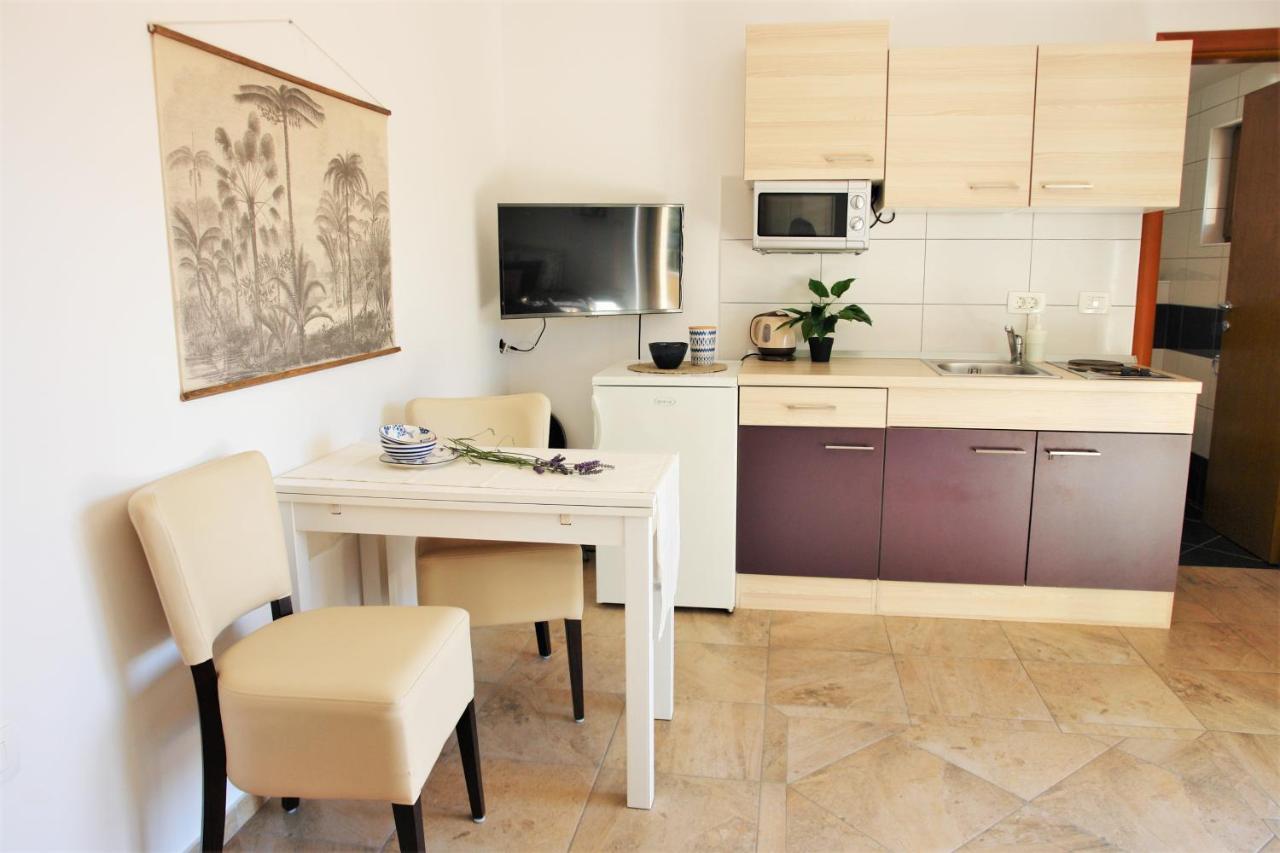 Iva Apartmani Vodice Exterior photo