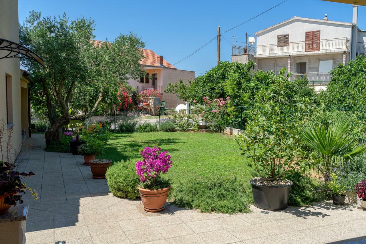 Iva Apartmani Vodice Exterior photo